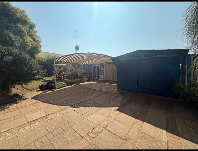 3 BEDROOM HOUSE FOR SALE IN VANDERBIJLPARK CE 2